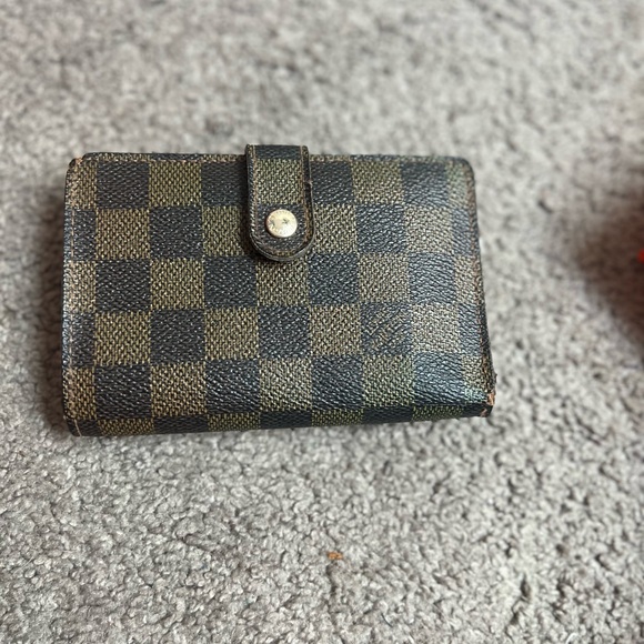 LV wallet - Picture 1 of 3